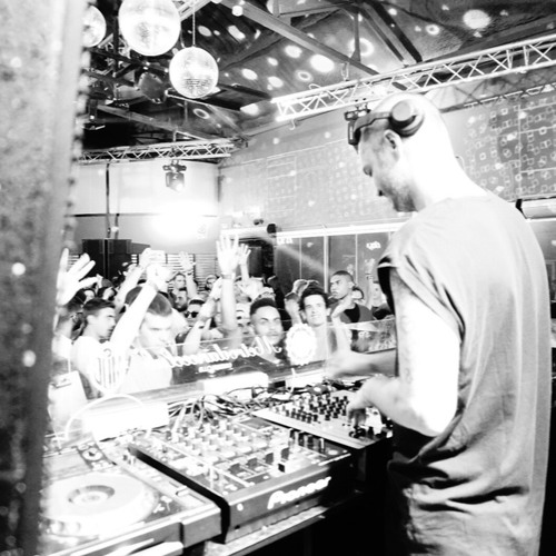download → Lee Van Dowski - live at Suicide Circus (Berlin) - 26-Nov-2017 download → Lee Van Dowski - live at Suicide Circus (Berlin) - 26-Nov-2017