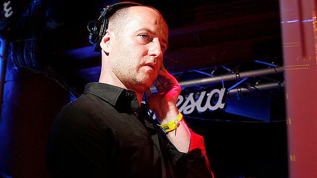 Sasha - live @ 6 Mix - 10 may 2013