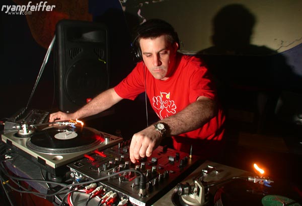 Mike James DJ Profile Picture